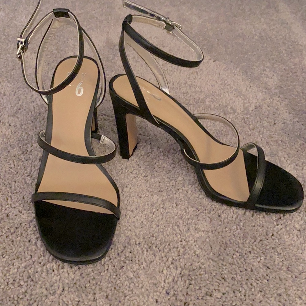 Brand new black heels